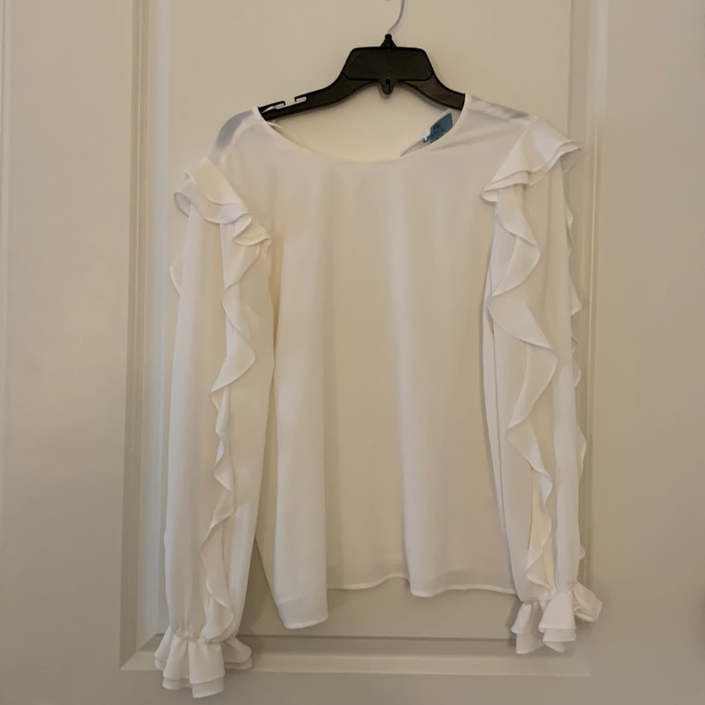 Cece long ruffled sleeve top